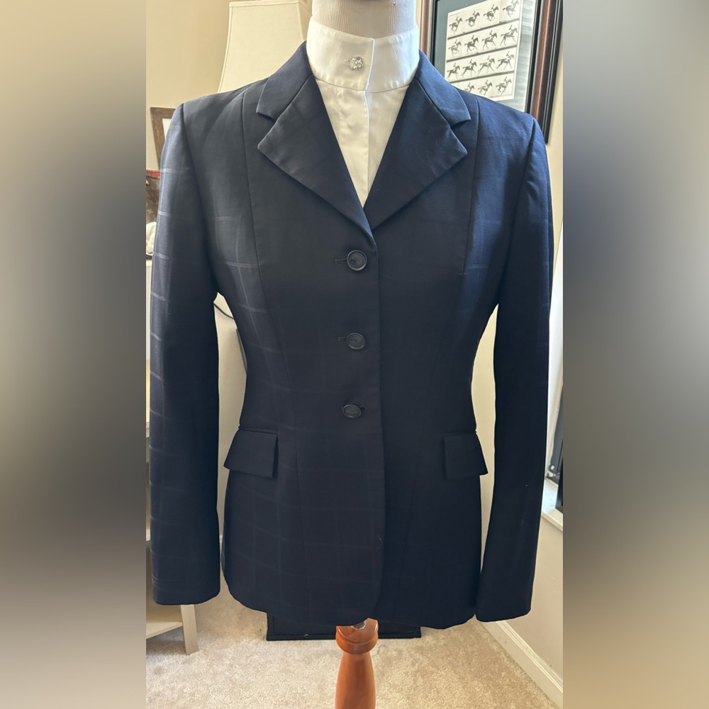 Grand Prix Women's Tone on Tone Navy Show Jacket 14 Slim.